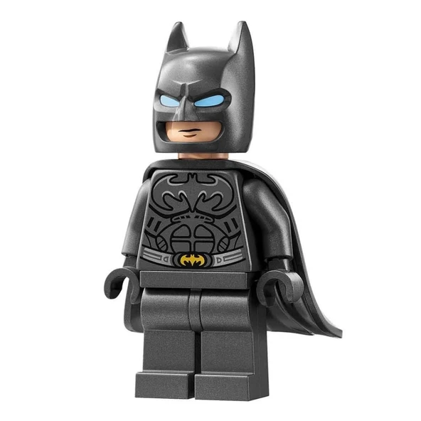 CEYLAN ADAM   Batman: Batman Forever Batmobile 76304 - 2