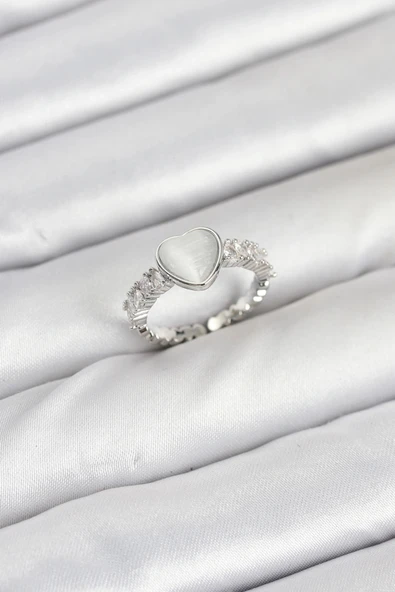 CEYLAN ADAM Pirinç Gümüş Renk Zirkon Taşlı Kalpli Kadın Yüzük ürün görseli 1