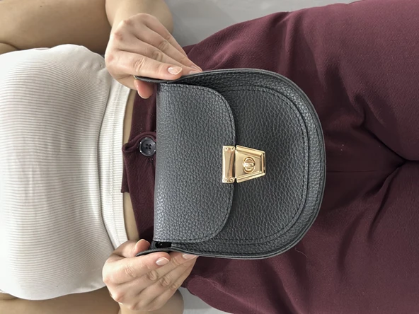 Klasik kapaklı siyah cilt çanta - Resim 4