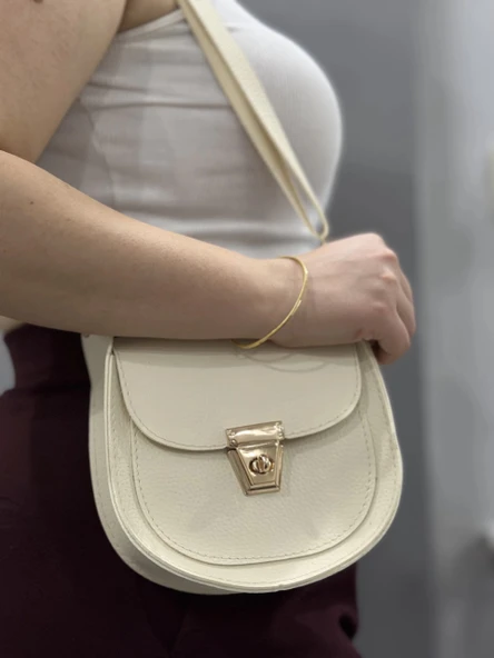 Klasik kapaklı bej cilt çanta - Resim 4