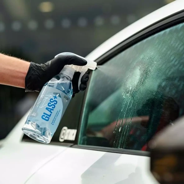GYEON Q²M Glass+ Plus Araç Cam Yağmur Kaydırıcı Su İtici ve Temizleyici - 500 ml -Hidrofobik Parlak - Resim 9