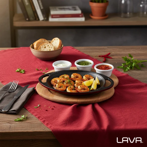 Lava Döküm Yuvarlak Saç Kavurma Tavası Döküm Demir Yekpare Çift Kulplu Kayın Servis Ahşabı Çap(Ø)20cm. (Sos kapları dahil değildir)-Bordo - Resim 7