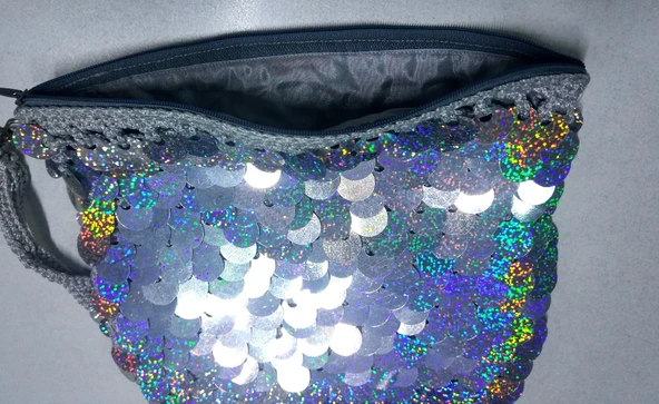 Pullu Clucht Çanta Parlak Gümüş Renk - 3