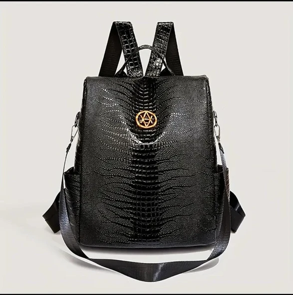 PARLAK KADIN SIRT ÇANTA ürün görseli