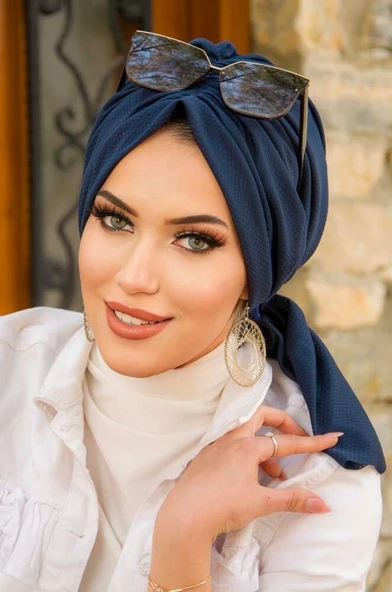 Koyu Lacivert Tokalı Bone ürün görseli