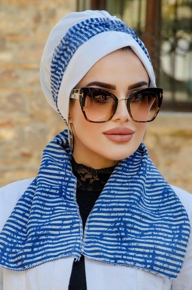 Beyaz Mavi Çizgi Desen Fularlı Bone ürün görseli