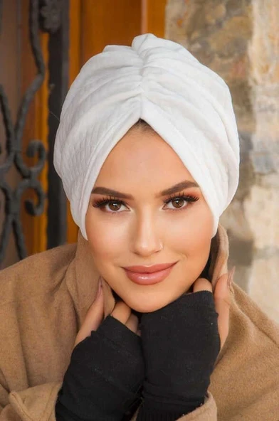 Beyaz Kışlık Büzgülü Bone - Resim 2