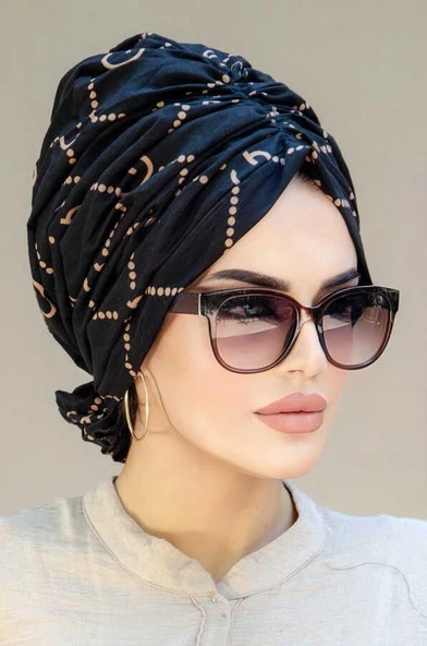 Siyah Marka Desenli Tokalı Bone - Resim 2