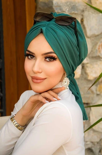 Zümrüt Tokalı Bone ürün görseli