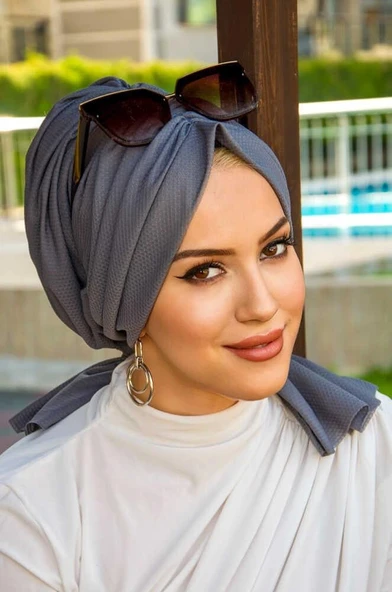 Gri Tokalı Bone ürün görseli