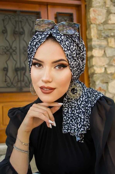 Siyah Leopar Piliseli Tokalı Bone - Resim 3