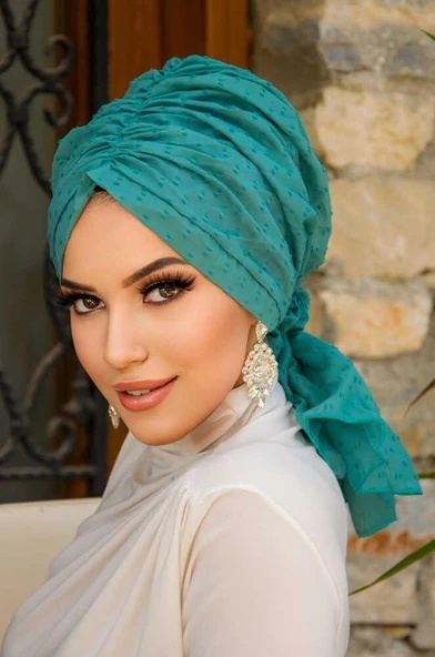 Yeşil Ponpon Tokalı Bone ürün görseli