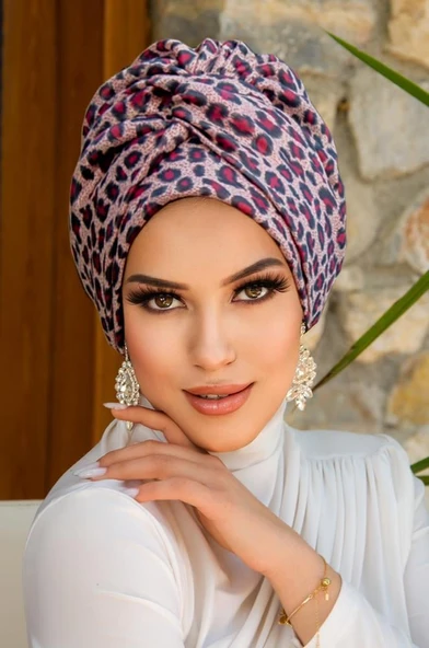 Bordo Leopar Burgu Detaylı Bone ürün görseli