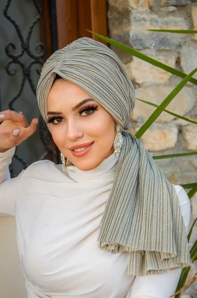 Bej Işıltılı Piliseli Dolama Bone ürün görseli