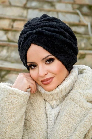 Siyah Kürk Kışlık Burgu Bone ürün görseli