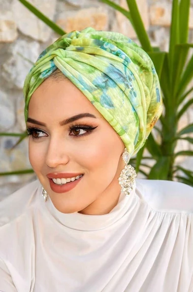 Fıstık Yeşil Çiçek Desenli Burgu Bone ürün görseli