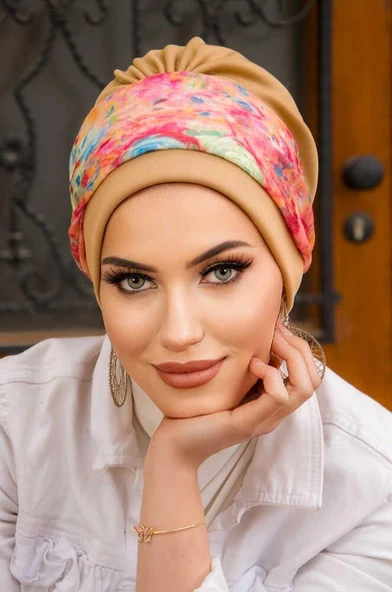 Bej Rengi Batik Desen Bantlı Bone ürün görseli