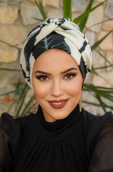 Gri Beyaz Yaprak Desen Burgu Detaylı Bone - Resim 3