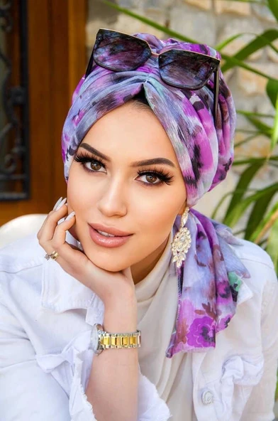 Lila Gri Çiçek Desen Tokalı Bone - Resim 3