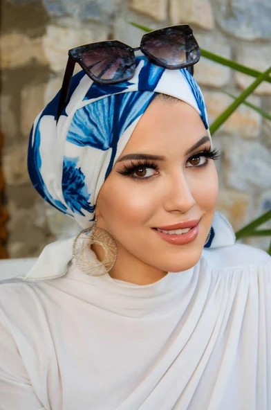 Lacivert Beyaz Yaprak Desen Çapraz Bone ürün görseli