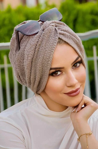 Taş Rengi Burgu Düğüm Bone ürün görseli