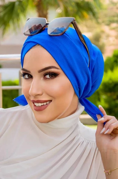 Saks Mavi Çapraz Bone - Resim 2