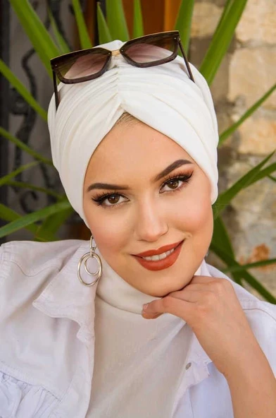 Beyaz Hazır Büzgülü Bone - Resim 2