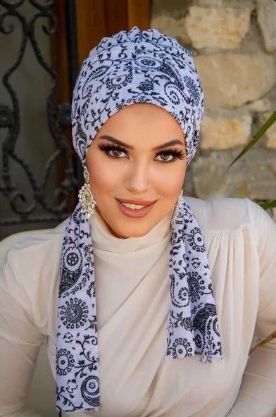 Beyaz Siyah Etnik Desen Atkılı Bone - Resim 3