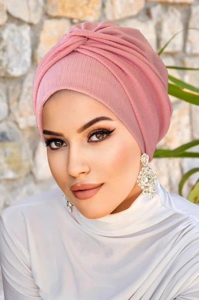 Pudra Burgu Detaylı Bone ürün görseli