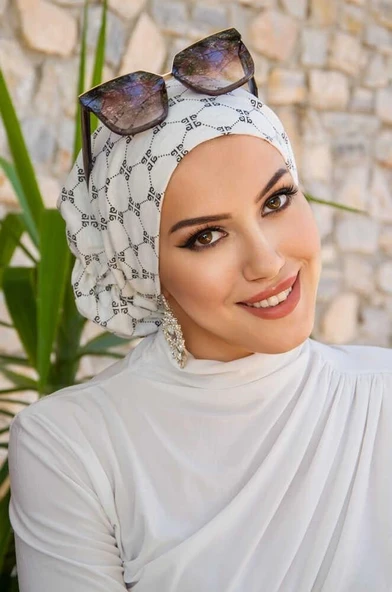 Beyaz Yazı Desen Çağla Hazır Türban ürün görseli