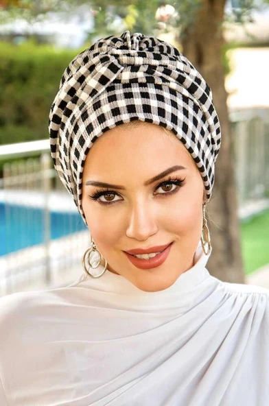 Siyah Ekose Burgu Detaylı Bone - Resim 2