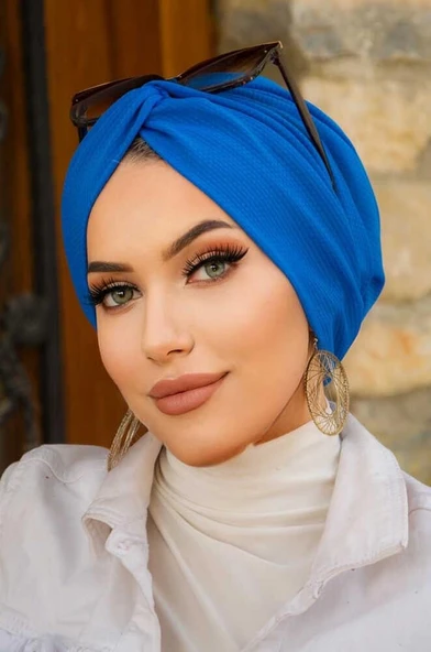 Saks Mavi Hazır Burgu Düğüm Bone ürün görseli