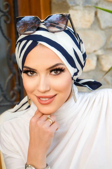 Lacivert Beyaz Zebra Desenli Çapraz Bone - Resim 2