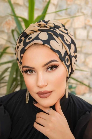 Siyah Bej Yaprak Desen Burgu Detaylı Bone - Resim 3