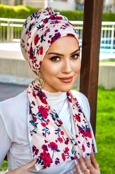 Ekru Bordo Çiçek Desenli Atkılı Bone ürün görseli