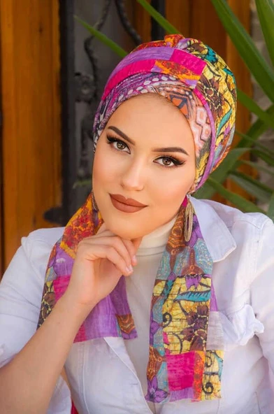 Renkli Etnik Desenli Atkılı Bone ürün görseli