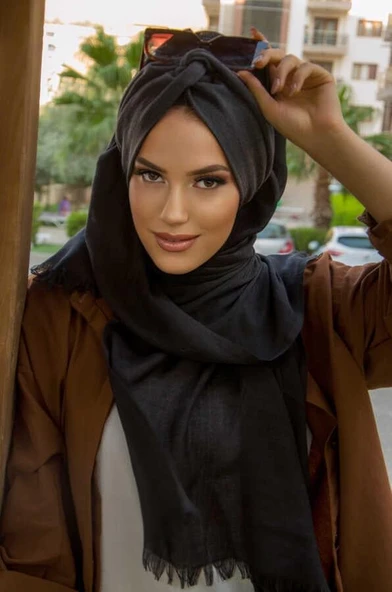 Siyah Kırçıllı Gri Burgu Hazır Şal ürün görseli