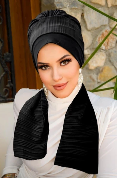 Siyah Piliseli Fularlı Bone ürün görseli