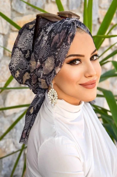 Gri Yılan Derisi Desen Tül Tokalı Bone - Resim 3