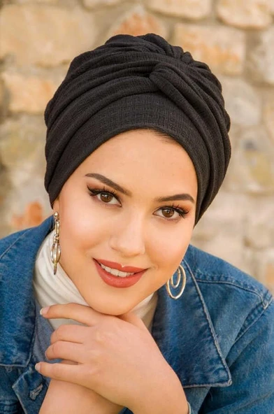 Siyah Burgu Detaylı Bone - Resim 2