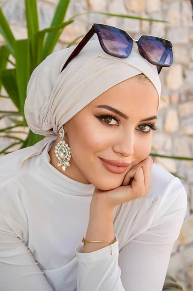 Ekru Çapraz Bantlı Bone ürün görseli