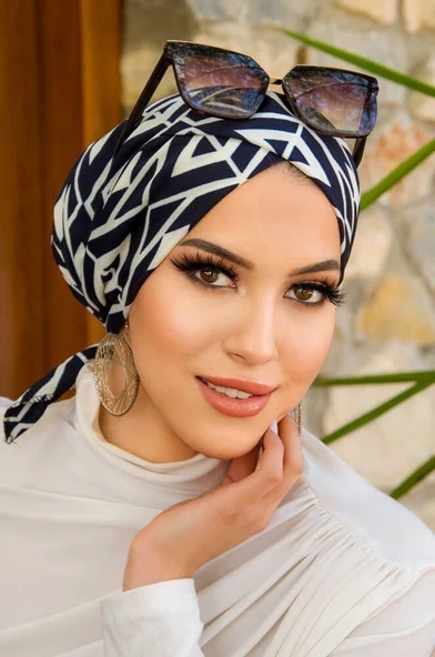 Lacivert Beyaz Geometrik Çapraz Bone - Resim 2