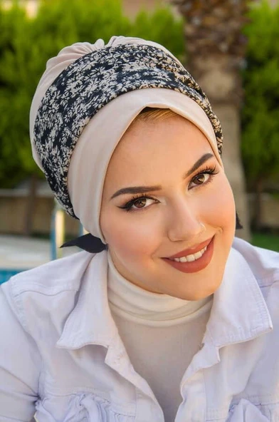 Siyah Ekru Çiçek Desen Bantlı Bone ürün görseli