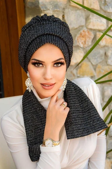 Siyah Gümüş Fitilli Atkılı Tesettür Bone ürün görseli