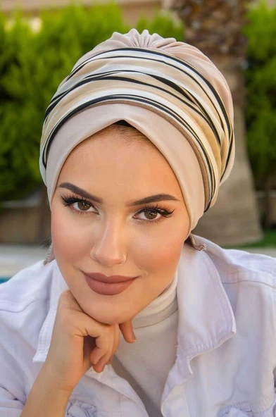 Kemik Çizgi Desen Bantlı Bone ürün görseli