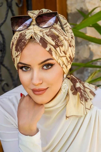 Uçuk Sarı Kahve Desen Tül Tokalı Bone - Resim 2