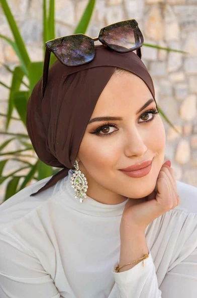 Kahve Çapraz Bantlı Bone ürün görseli