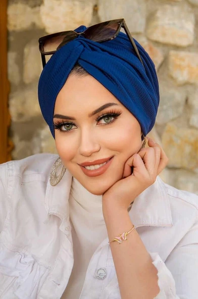 Lacivert Hazır Burgu Düğüm Bone ürün görseli