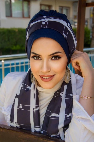 Beyaz Lacivert Geometrik Desen Fularlı Bone - Resim 2