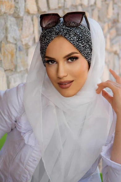 Beyaz Siyah Puanlı Büzgülü Hazır Şal - 2